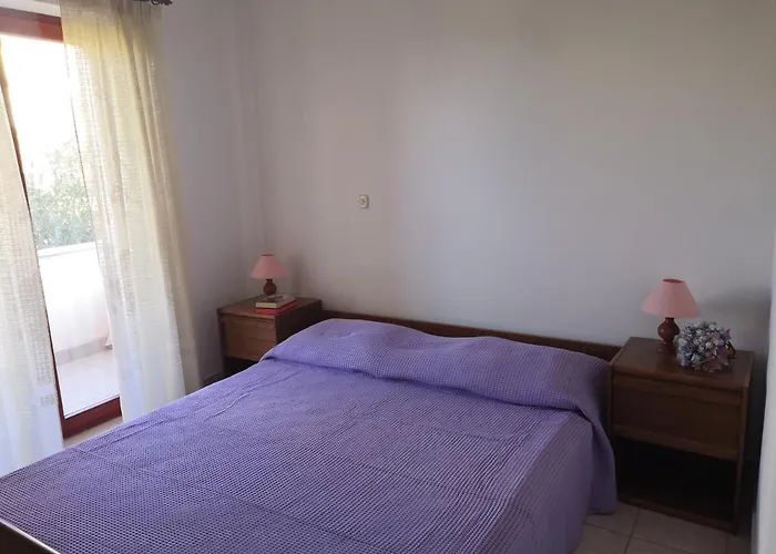 Laura And Nevio Apartments And Rooms